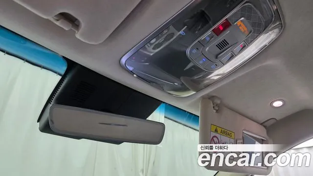 Genesis GV70 2.5T Бензин 2WD — Фото автомобиля 14