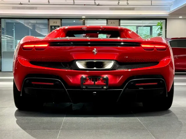 Ferrari 296 — Фото автомобиля 5