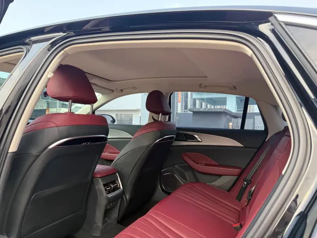 Hongqi H5 — Фото автомобиля 8