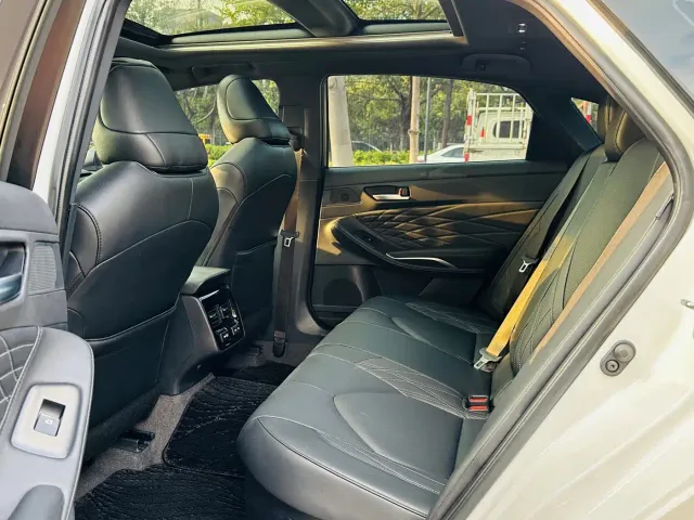 Toyota Avalon — Фото автомобиля 14