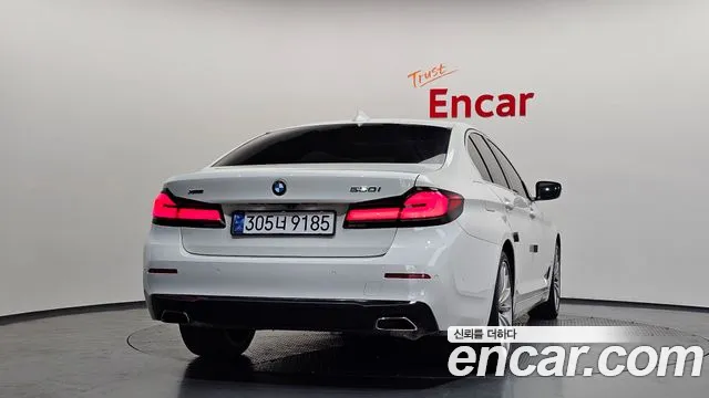 BMW 5-Series 5 серия (G30) 530i xDrive Luxury — Фото автомобиля 3