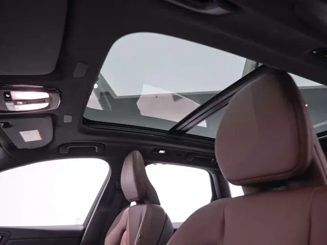 Volvo XC60 — Фото автомобиля 12