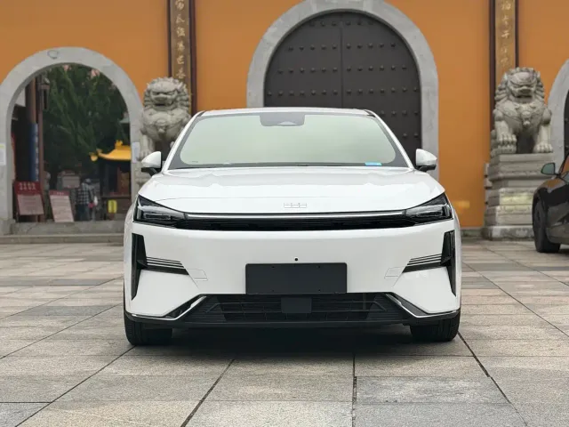 Geely Galaxy L6 — Фото автомобиля 2