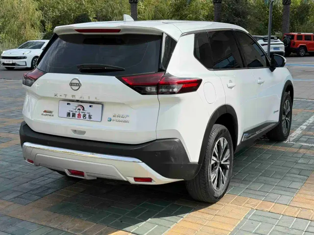 Nissan X-Trail — Фото автомобиля 7