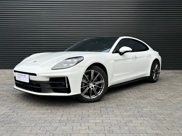 Porsche Panamera — Фото автомобиля 3