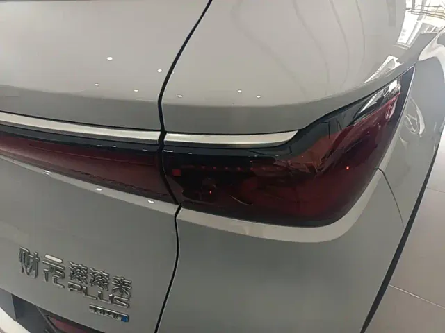 BYD Yuan PLUS — Фото автомобиля 7