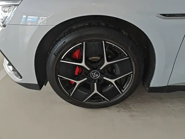 BYD Han — Фото автомобиля 22