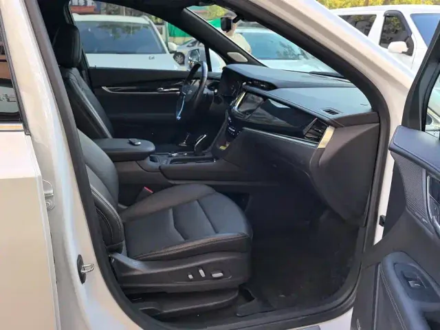 Cadillac XT6 — Фото автомобиля 8