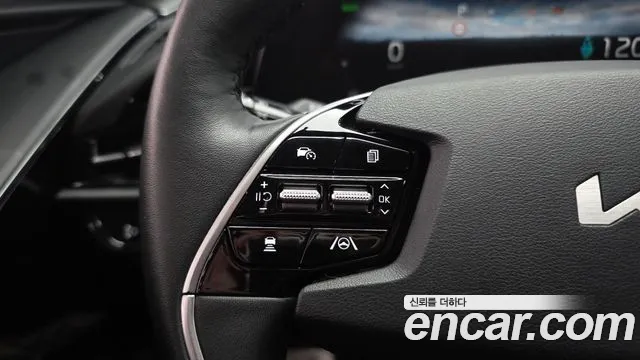 Kia Niro — Фото автомобиля 17