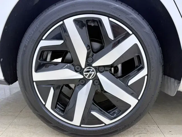 Volkswagen Lamando — Фото автомобиля 25