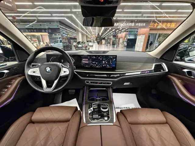 BMW X7 — Фото автомобиля 11