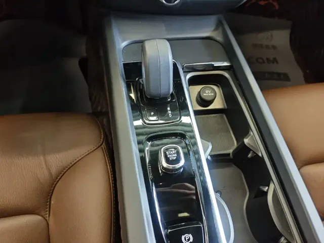 Volvo S60 — Фото автомобиля 13