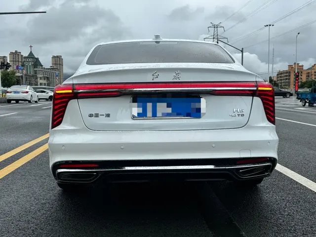 Hongqi H5 — Фото автомобиля 18