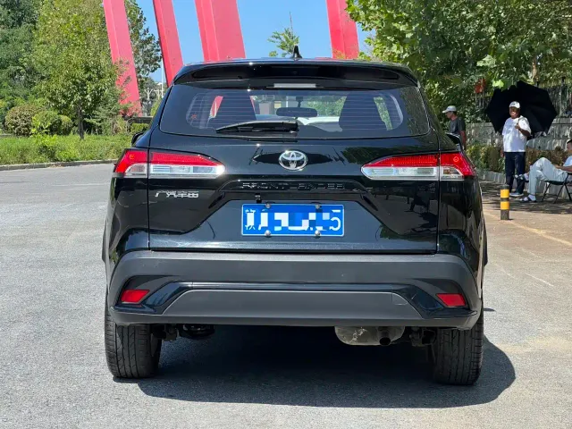 Toyota Frontlander — Фото автомобиля 16