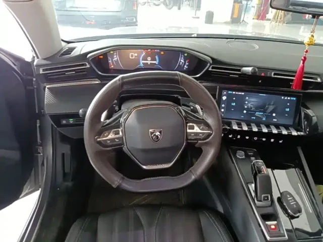Peugeot 508 — Фото автомобиля 10