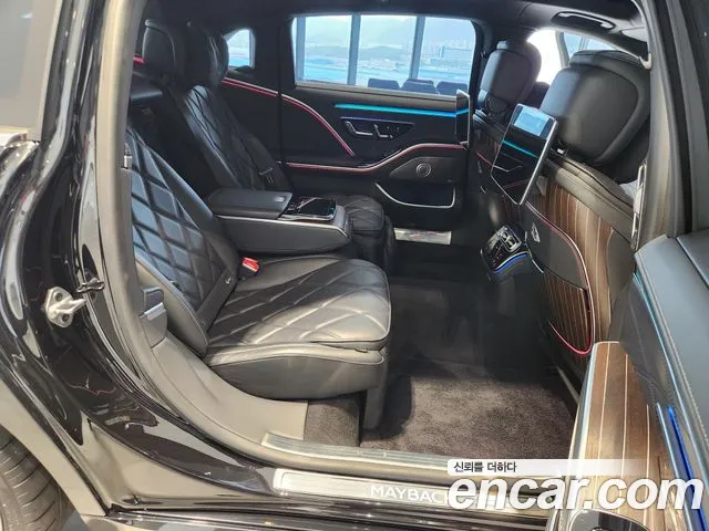 Mercedes-Benz S-Class — Фото автомобиля 18
