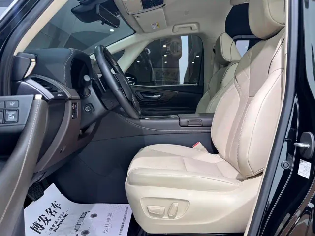 Toyota Alphard — Фото автомобиля 10