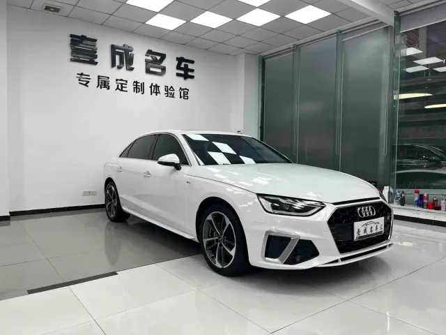 Audi A4L — Фото автомобиля 3