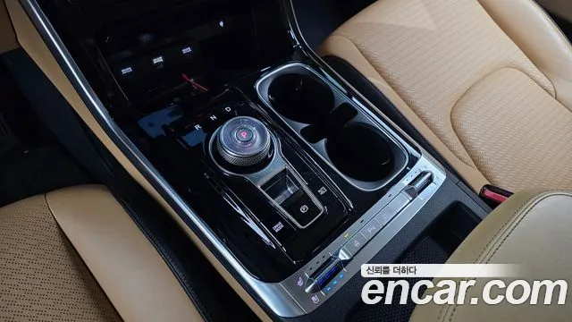 Kia Canival Carnival 4 поколение Дизель 7 мест Signature — Фото автомобиля 9