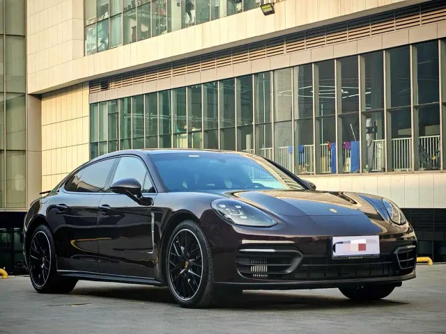 Porsche Panamera — Фото автомобиля 3