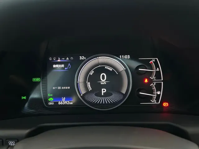 Lexus ES — Фото автомобиля 13