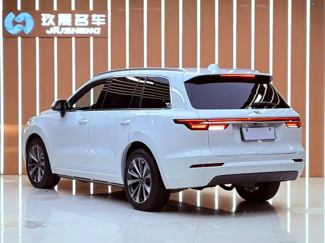 Li Auto ONE — Фото автомобиля 14