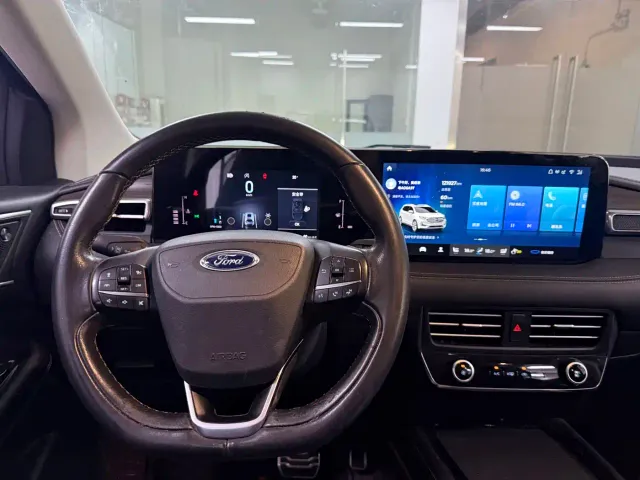 Ford Edge — Фото автомобиля 17