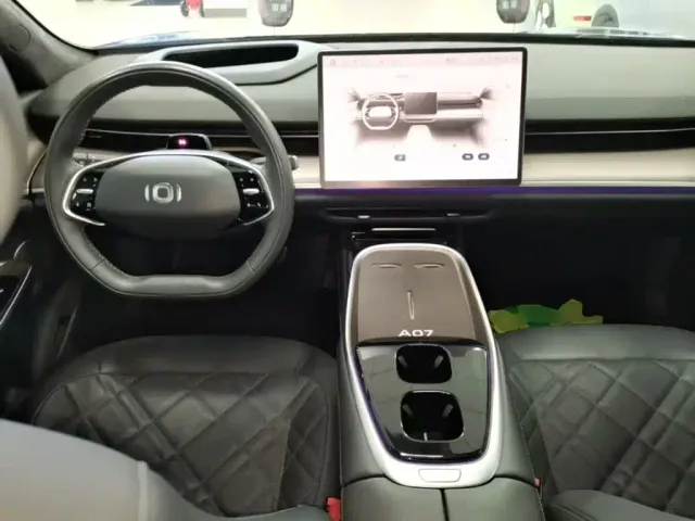 Changan Qiyuan A07 — Фото автомобиля 9