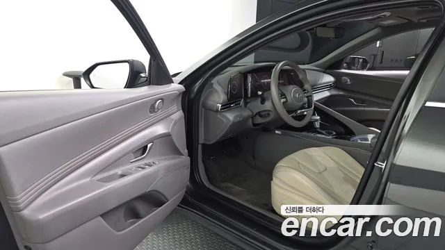 Hyundai AVANTE Avante (CN7) — Фото автомобиля 8