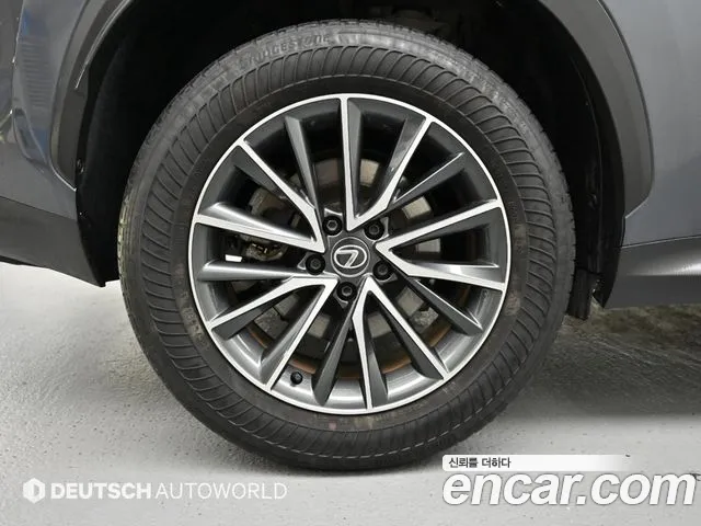 Lexus NX — Фото автомобиля 5