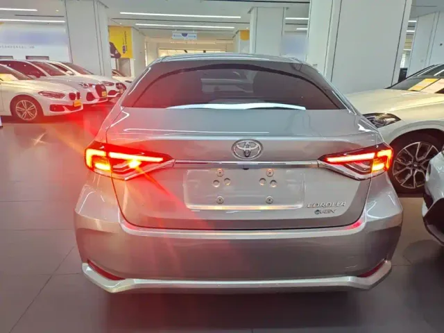 Toyota Corolla — Фото автомобиля 5