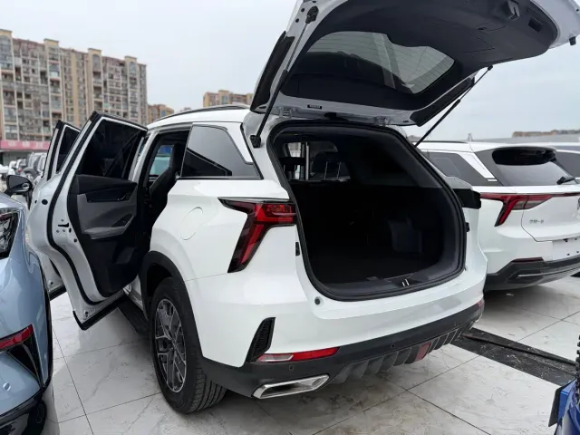 Changan CS75 Plus — Фото автомобиля 8