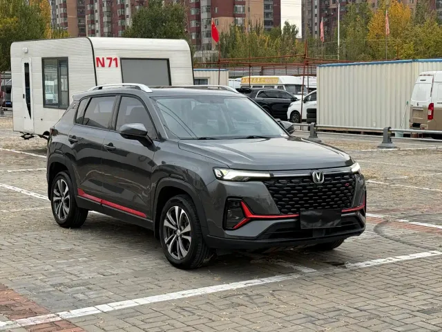 Фотография автомобиля — Changan CS35 Plus