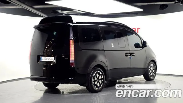Hyundai Staria Staria 4WD Lounge 9 мест — Фото автомобиля 2