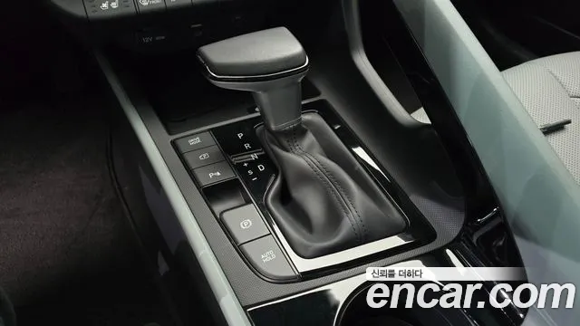 Hyundai Avante CN7 — Фото автомобиля 9