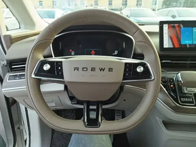 Roewe iMAX8 — Фото автомобиля 10