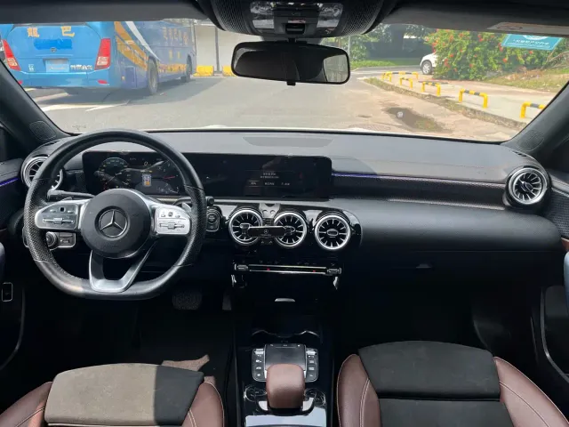 Mercedes-Benz A-Class — Фото автомобиля 12