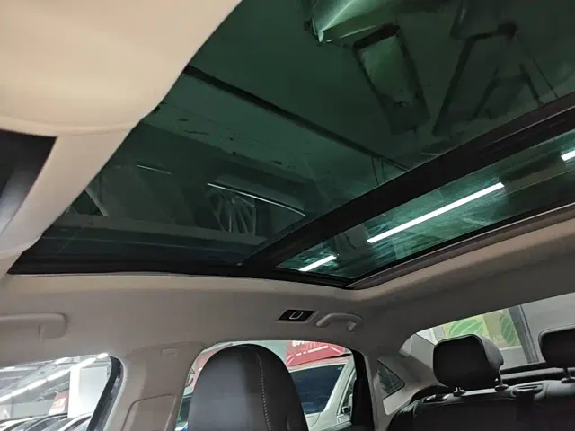 Volkswagen Passat — Фото автомобиля 17