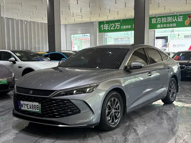 Фотография автомобиля — BYD Qin L