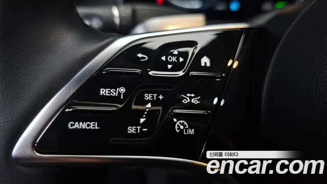Mercedes-Benz E-Class — Фото автомобиля 25