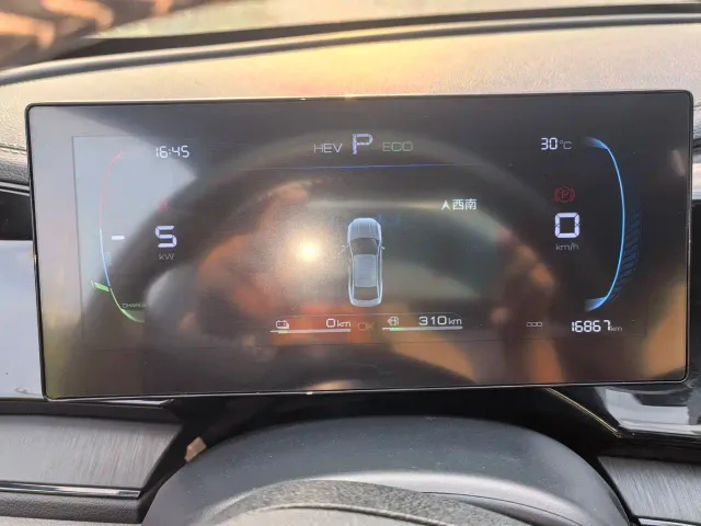 BYD Qin PLUS — Фото автомобиля 9