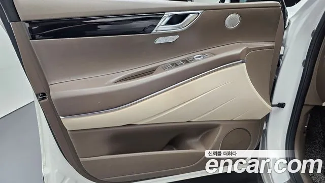 Genesis GV80 — Фото автомобиля 12