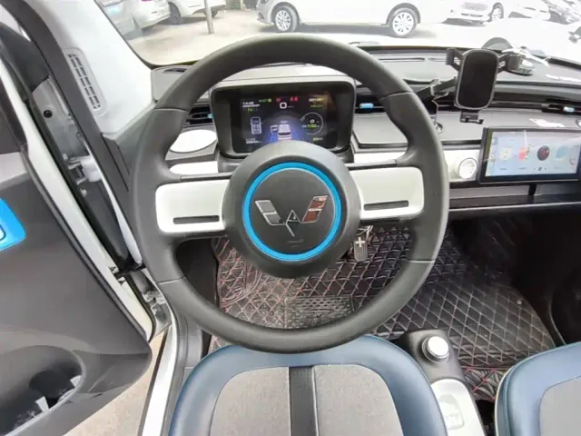 Wuling Hongguang Mini EV — Фото автомобиля 10