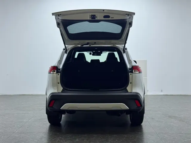 Toyota Corolla Cross — Фото автомобиля 13