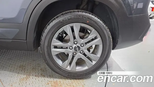 Kia Seltos — Фото автомобиля 6