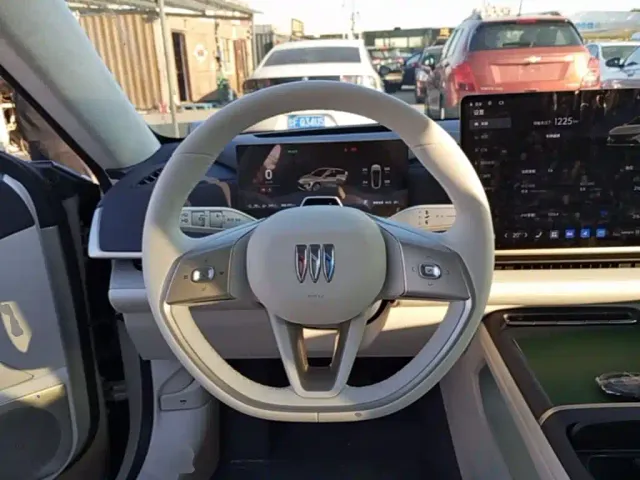 Buick Electra L7 — Фото автомобиля 10