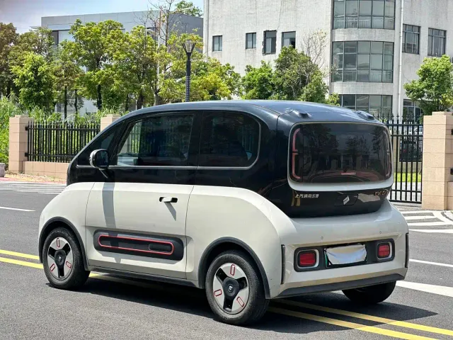Baojun KiWi EV — Фото автомобиля 6