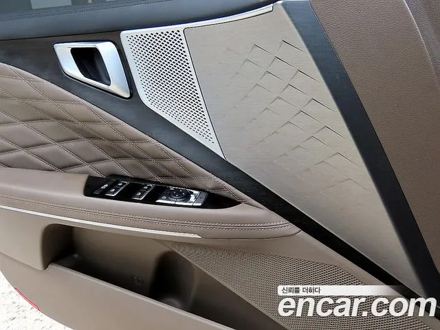 Kia K8 — Фото автомобиля 11