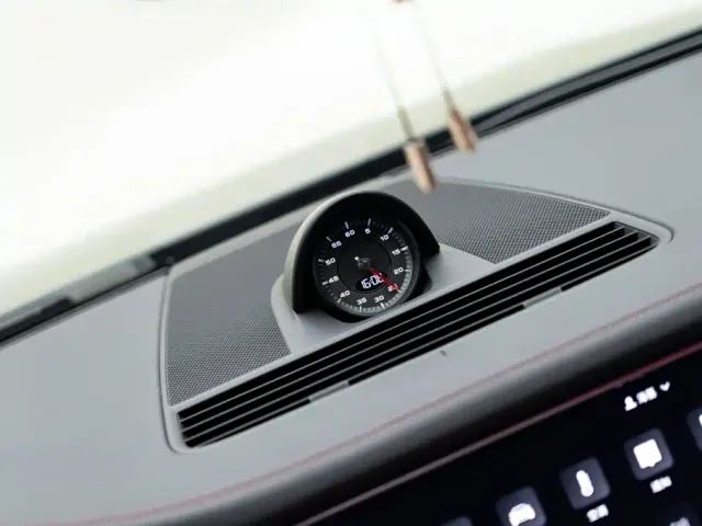 Porsche Panamera — Фото автомобиля 24