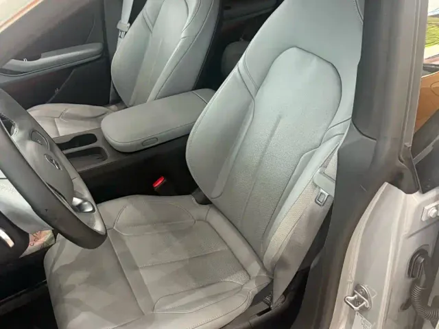 Nio ET5 Touring — Фото автомобиля 10